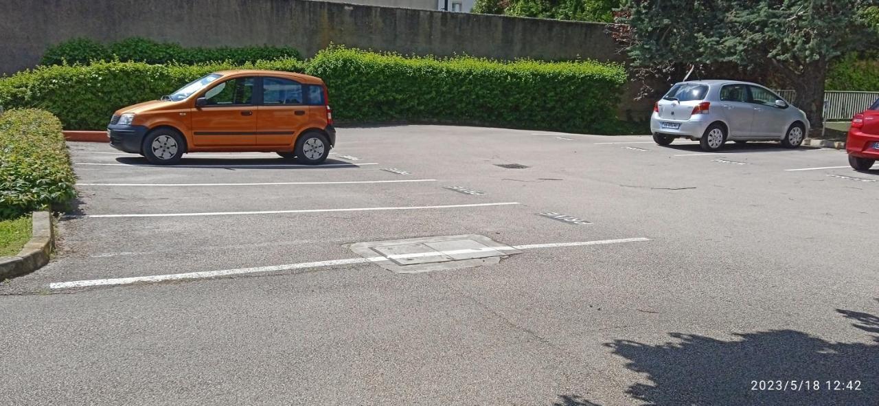 Le Phenix A Internet Haut Debit & Parking Digione Esterno foto