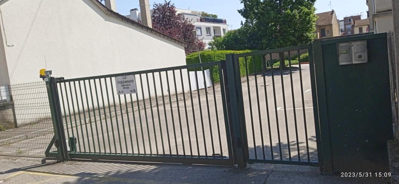 Le Phenix A Internet Haut Debit & Parking Digione Esterno foto